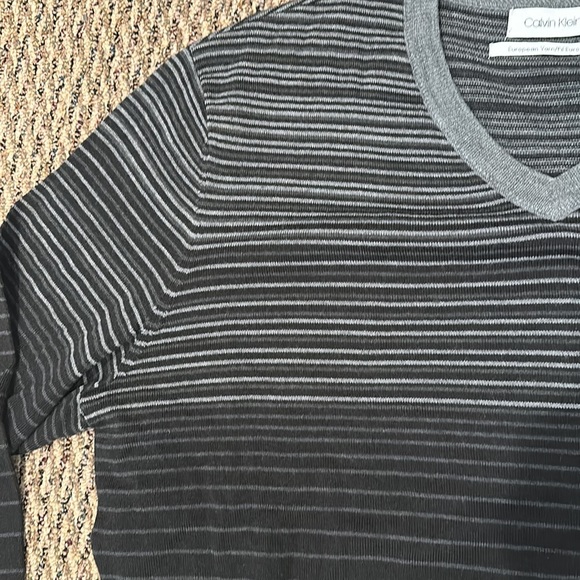 NEW Calvin Klein Mens Ombre Stripe Pullover Sweater - Picture 6 of 6